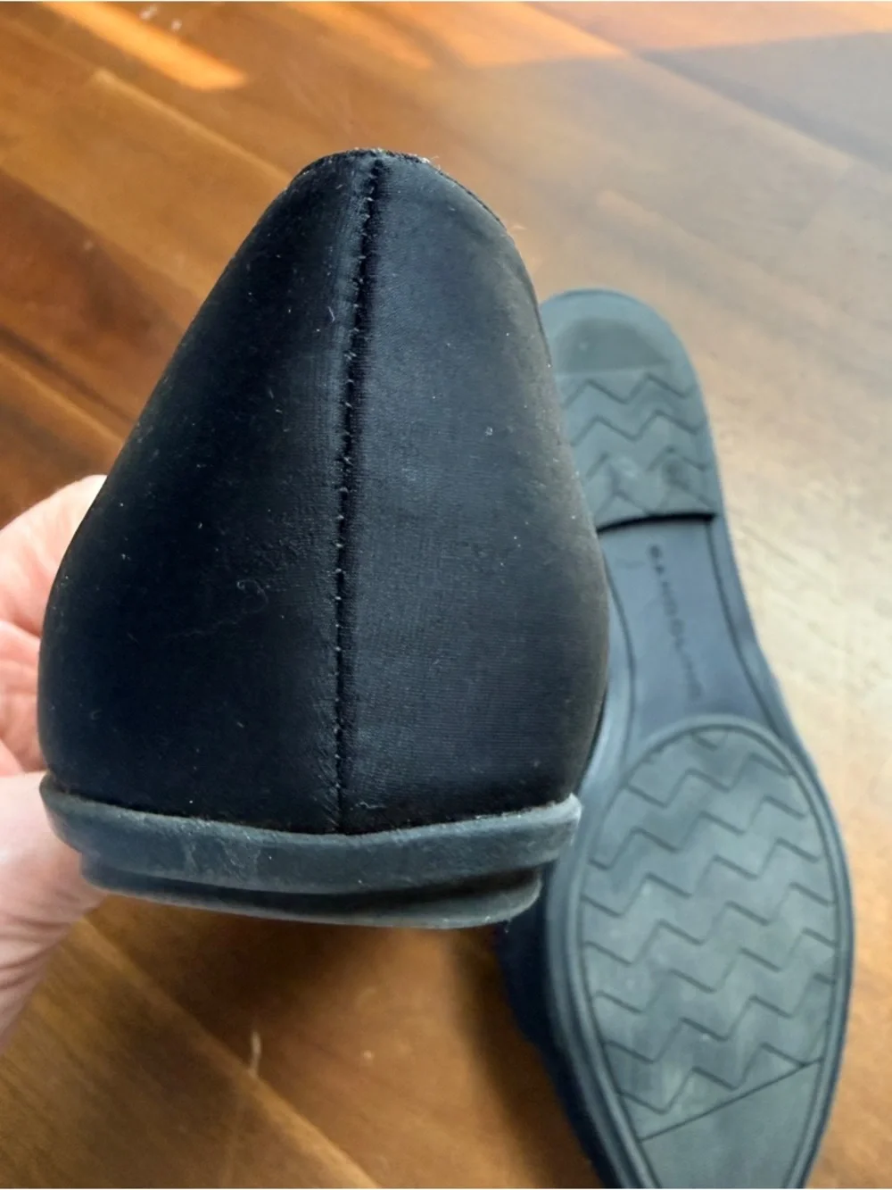 Bandolino Black Pointed Toe Crisscross Flats